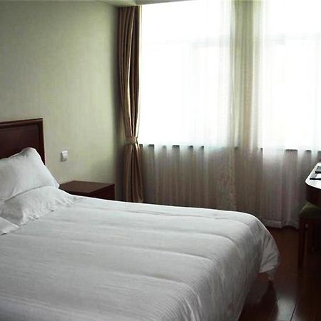 Greentree Inn Shanghai Jiading The South Of F1 Circuit Fangtai Hardware Market Express Hotel Luaran gambar